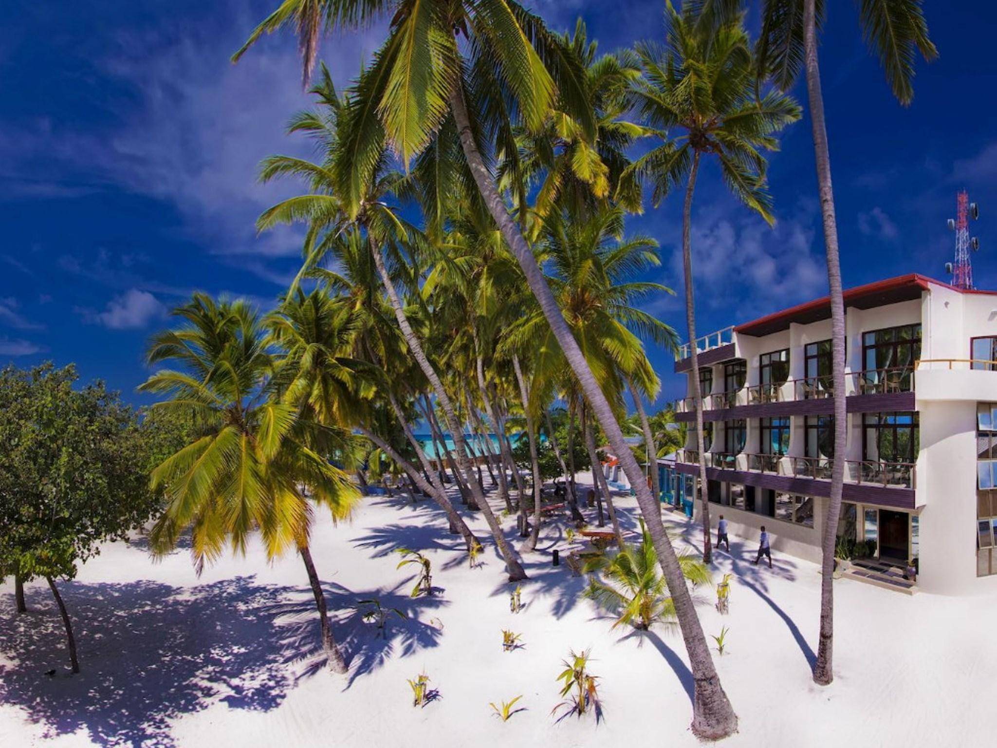Kaani Beach Hotel at Maafushi 2