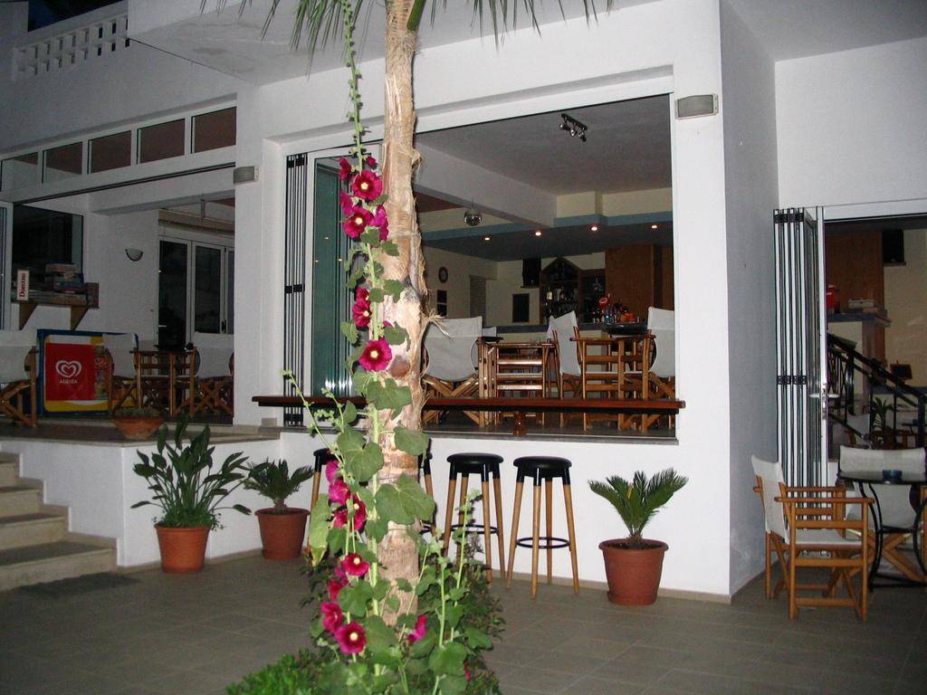 Emerald Studios & Hotel 2