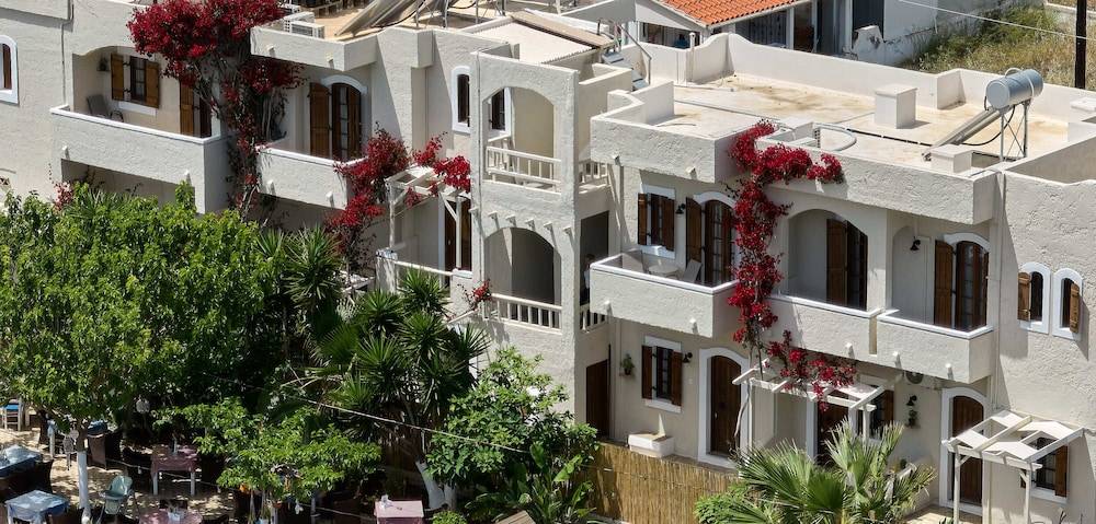 Mila Malia Studios Hotel 1