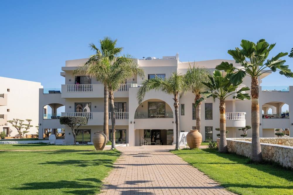 Parthenis Beach, Suites by the Sea 2