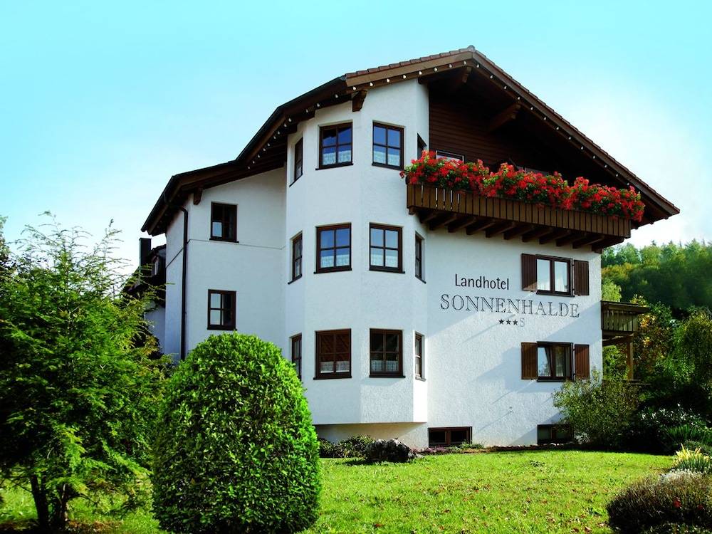 Landhotel Sonnenhalde 1
