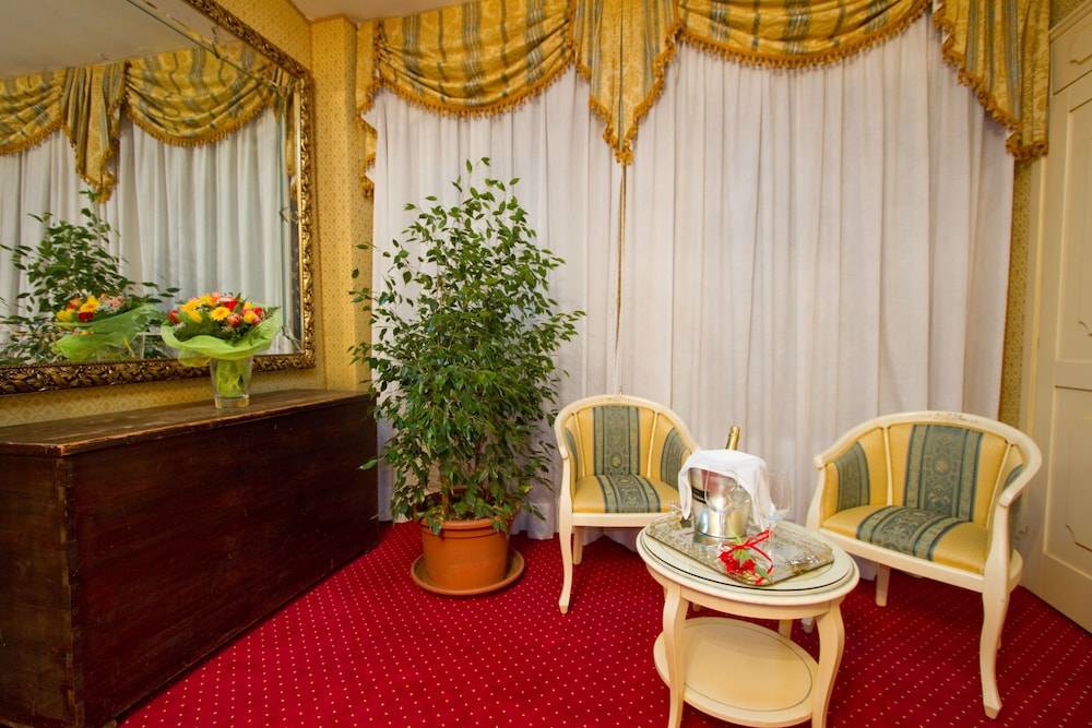Hotel Conterie 2