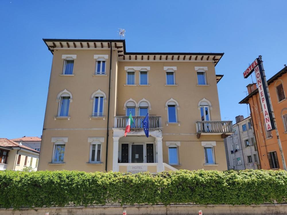 Hotel Montepiana 1