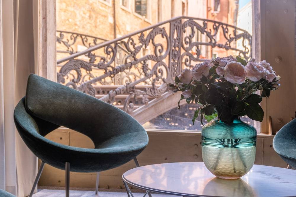 Ninfea Luxury Suites 2