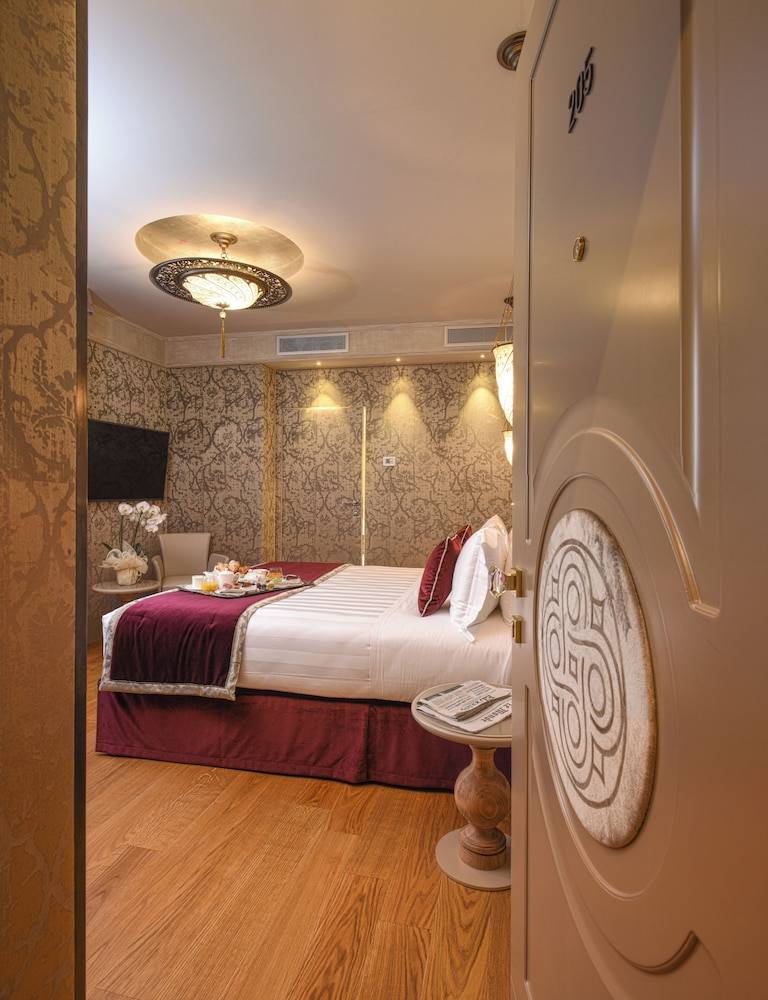 Santa Croce Boutique Hotel 1