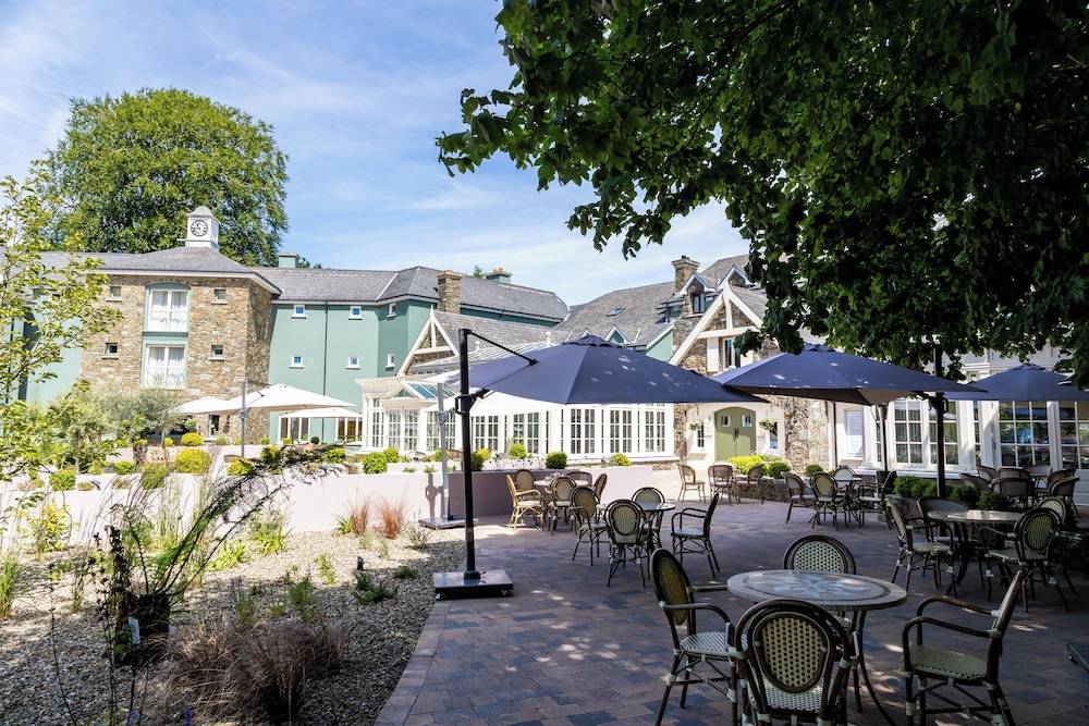 Killarney Heights Hotel 1
