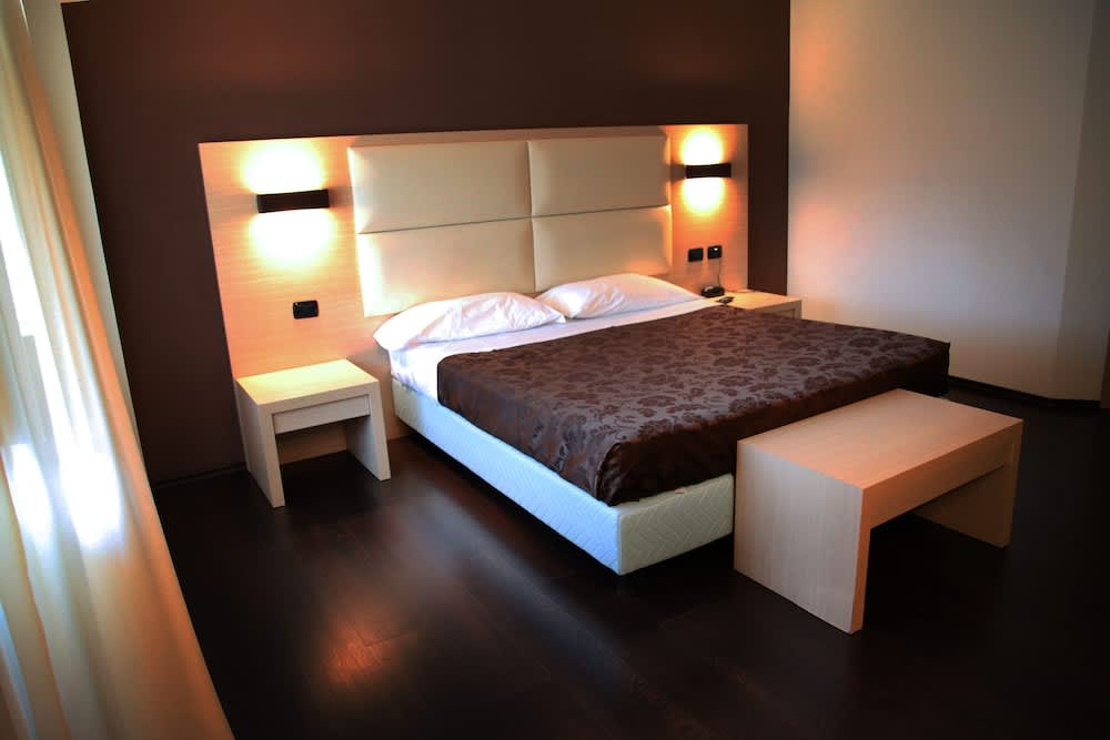 Hotel Sogni D'Oro Airport 1