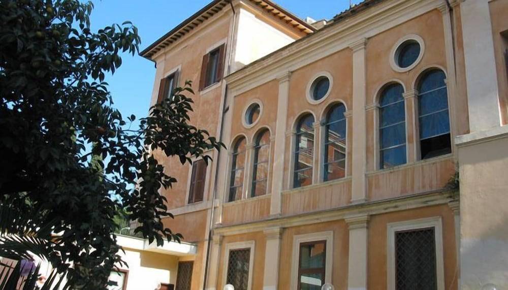 Villa Altieri 1