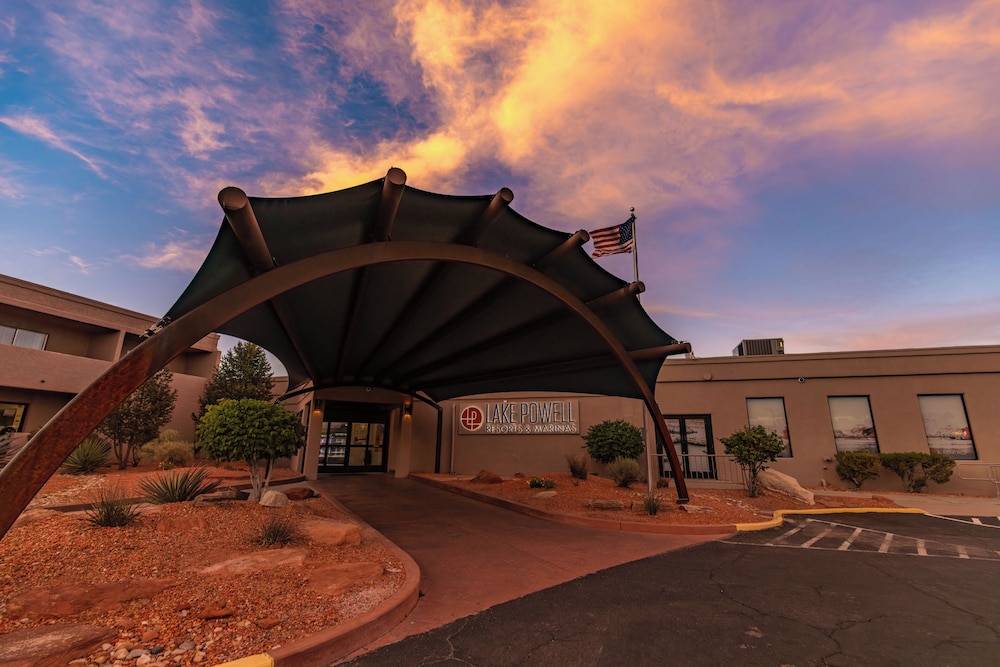 Lake Powell Resort 1