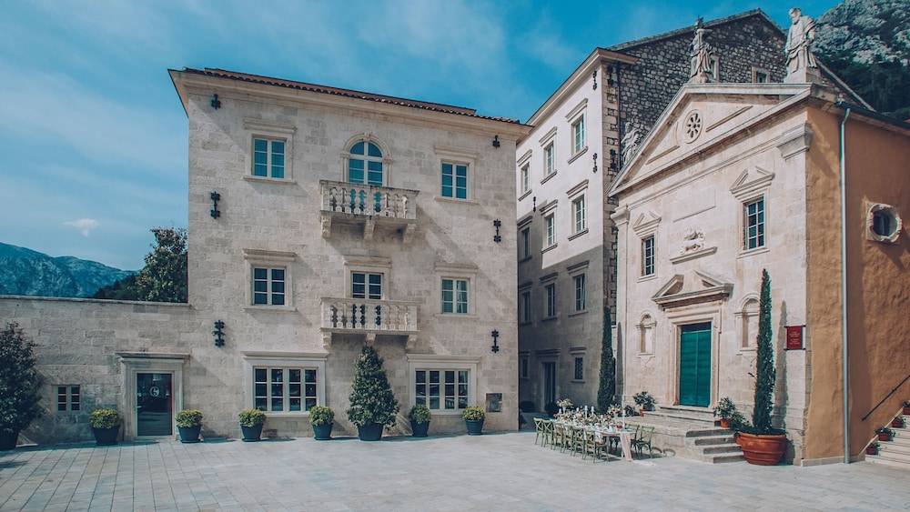Heritage Grand Perast 1
