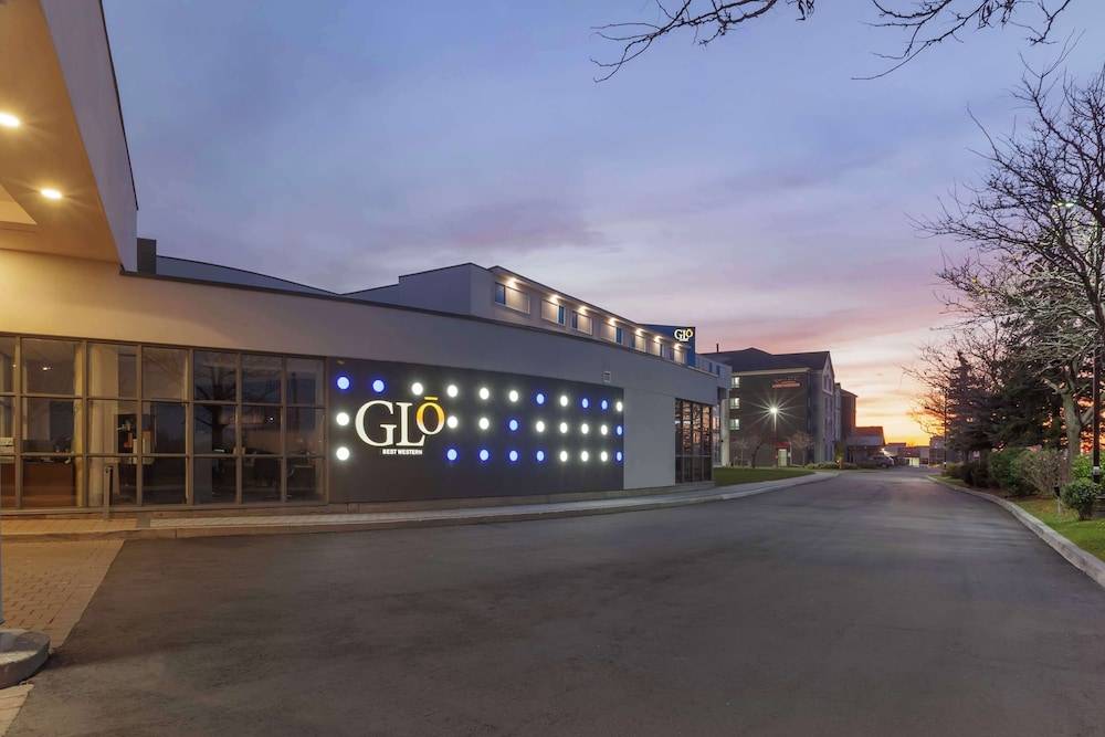 GLō Best Western Toronto Mississauga Corporate Centre 1