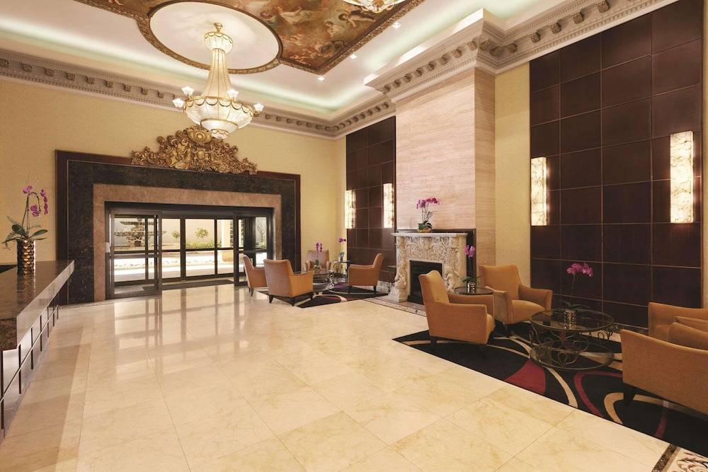 Radisson Hotel Toronto Airport West 2