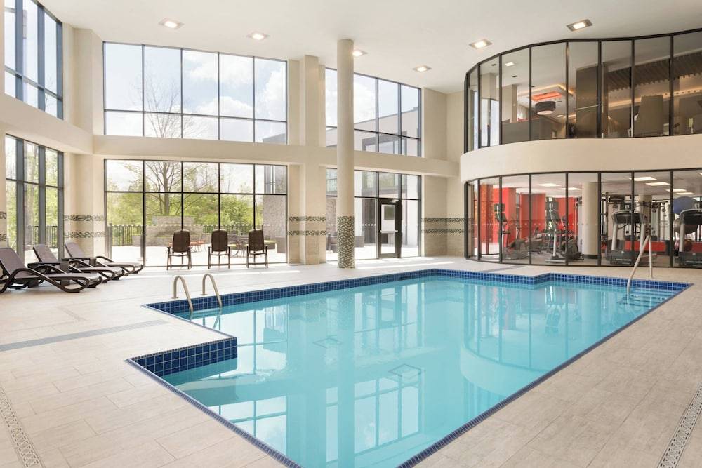 Courtyard by Marriott Toronto Mississauga/West 1