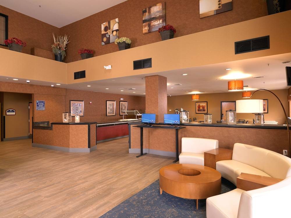 Crystal Inn Hotel & Suites - West Valley City 2