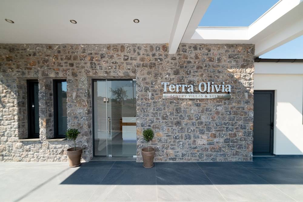 Terra Olivia Luxury Villas and Suites 2
