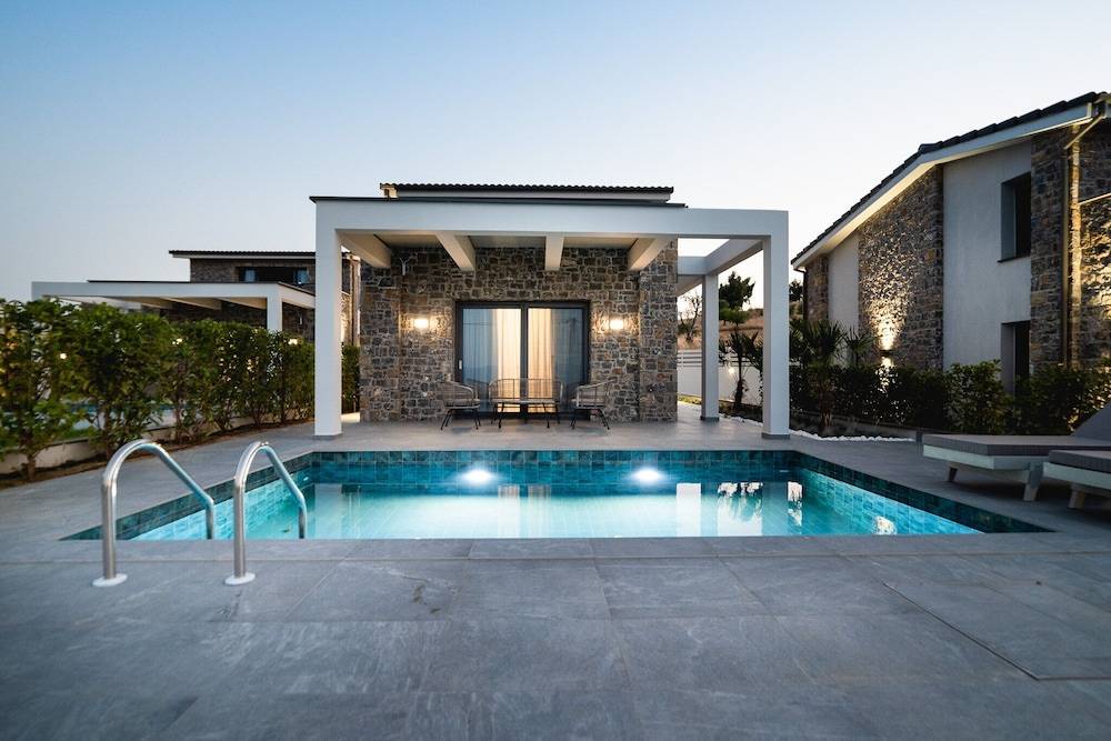 Terra Olivia Luxury Villas and Suites 1