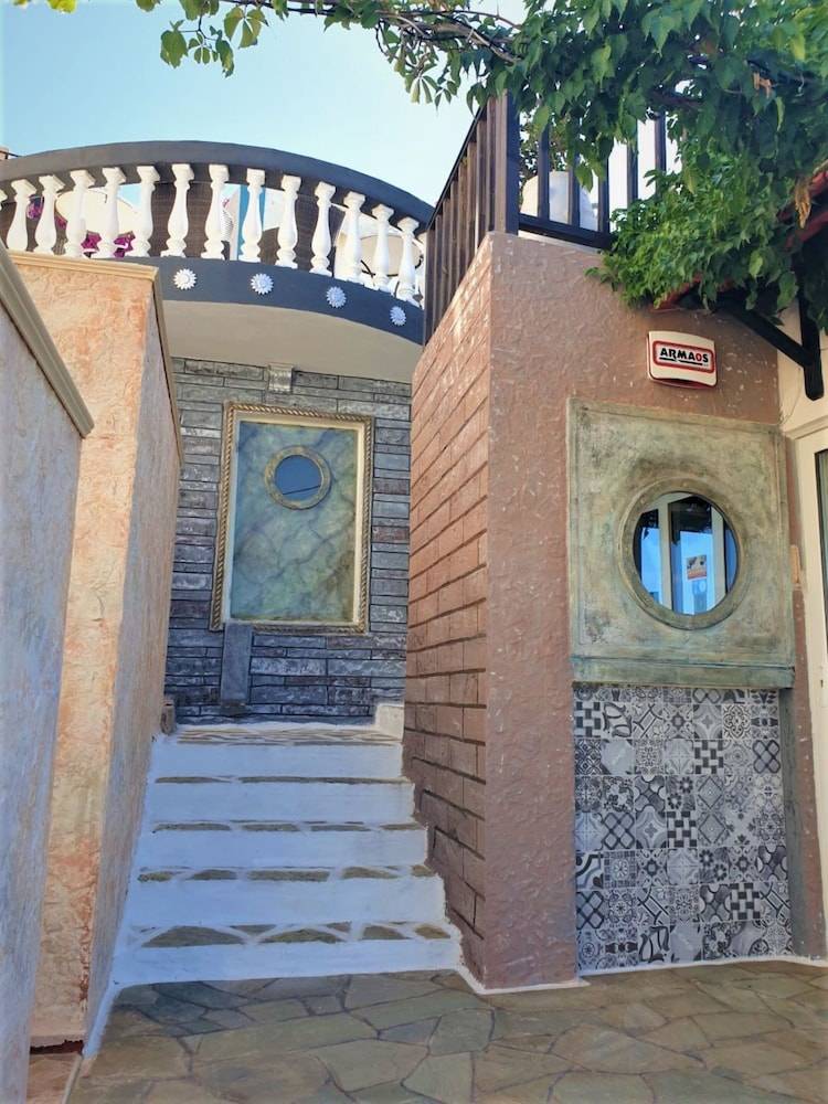 Korifi Suites Collection - Adults Only 2