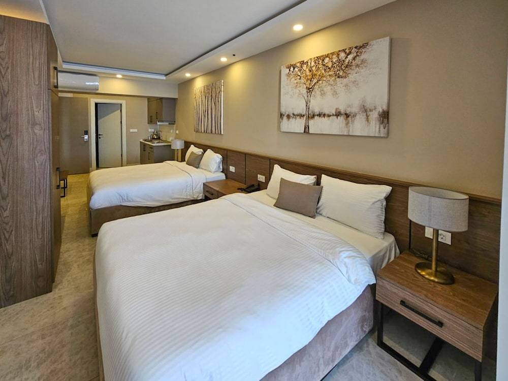 Montenegro Lodge 2