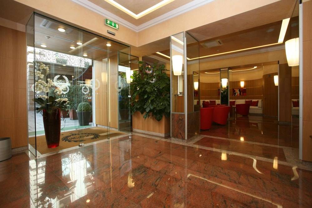 Le Petit Hotel 2