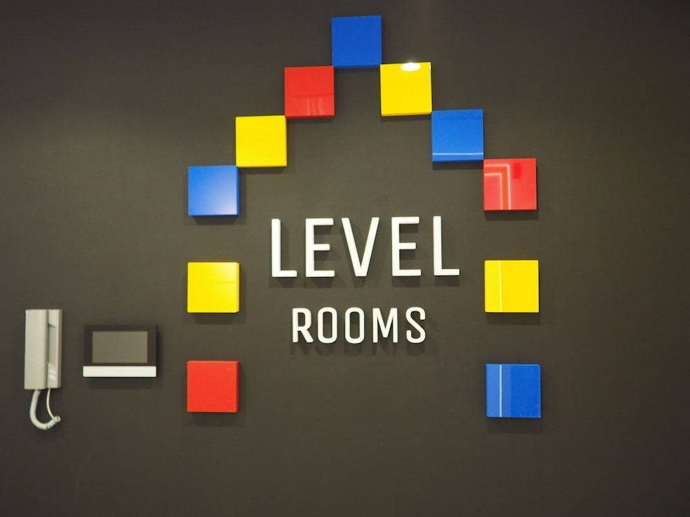 Level Rooms 1
