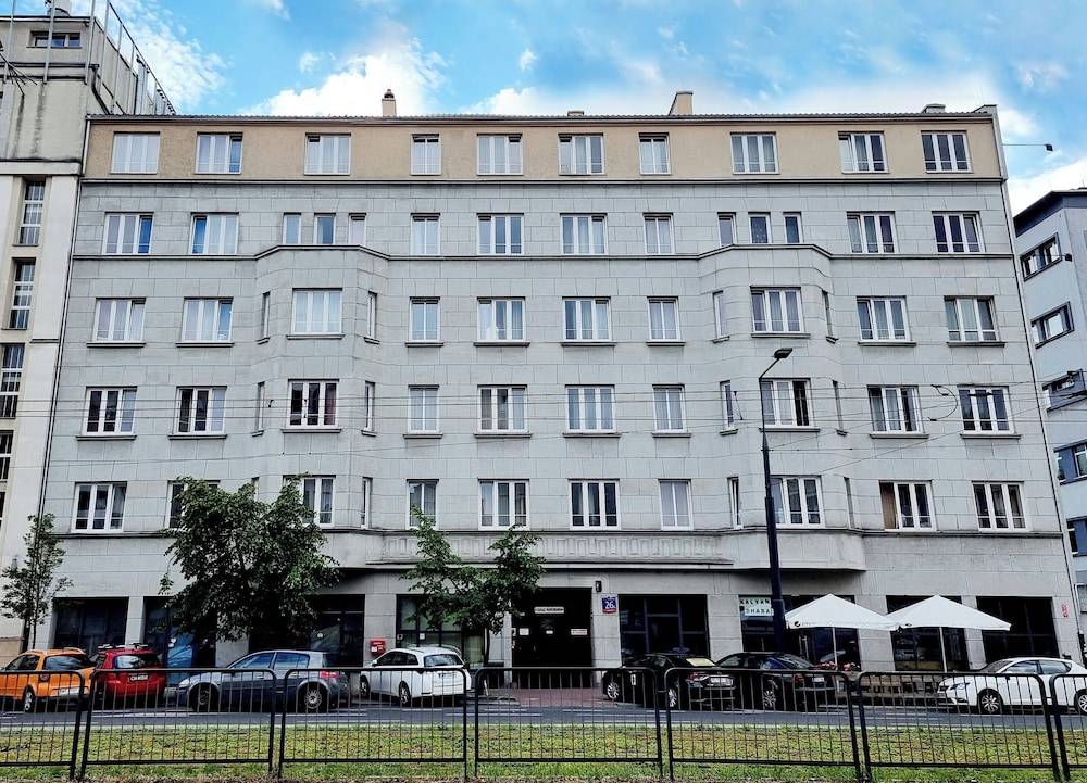 Noclegi Stadion Bed & Breakfast 1