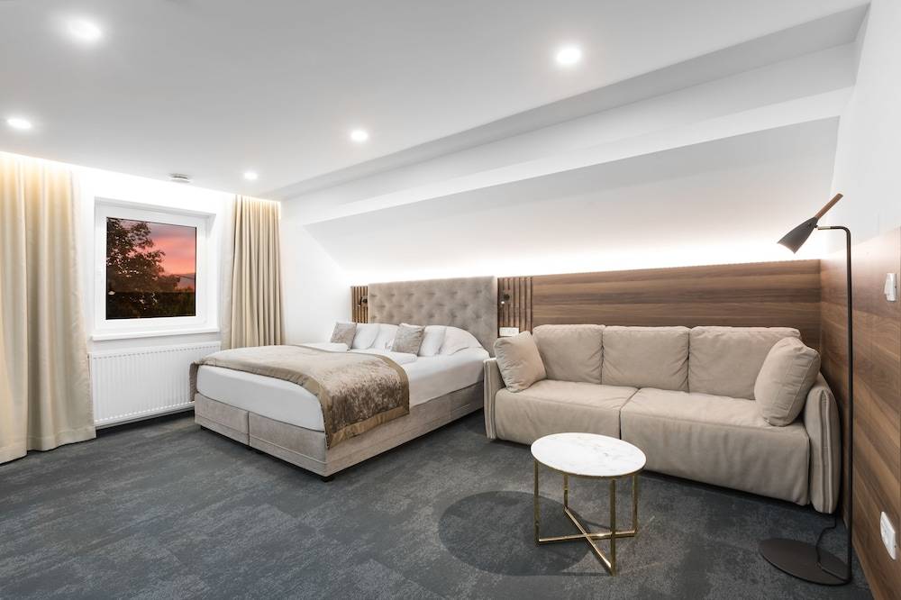 Garni Hotel Cirman 2