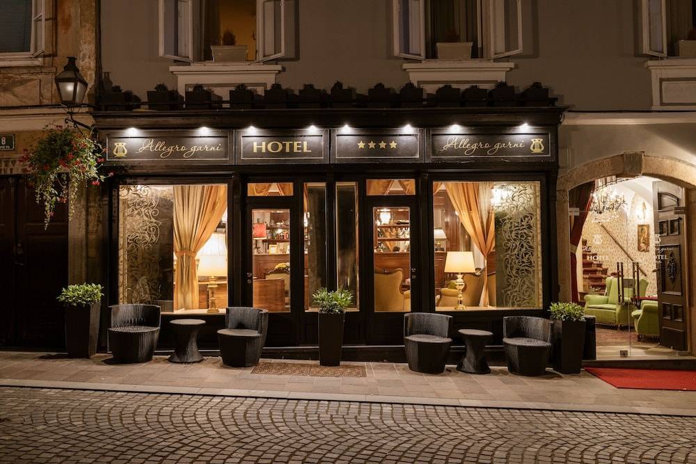 Allegro Hotel 1