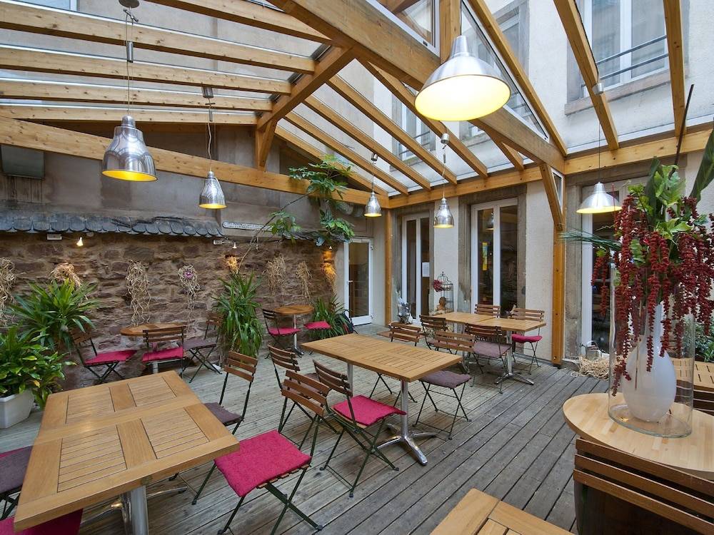 Hôtel le Grillon 1