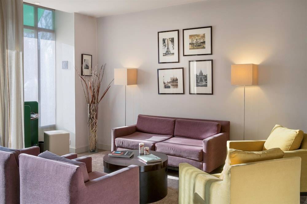 Best Western Rives de Paris La Defense 2