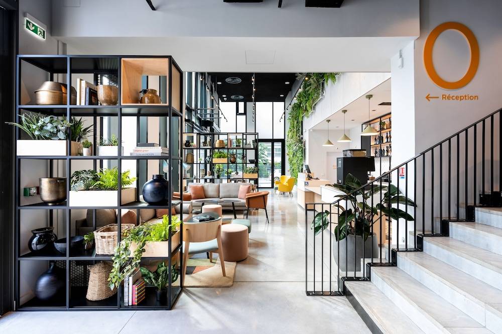 Staycity Aparthotels Paris La Defense 2