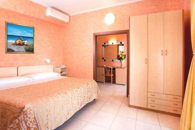 Hotel Caesar 2