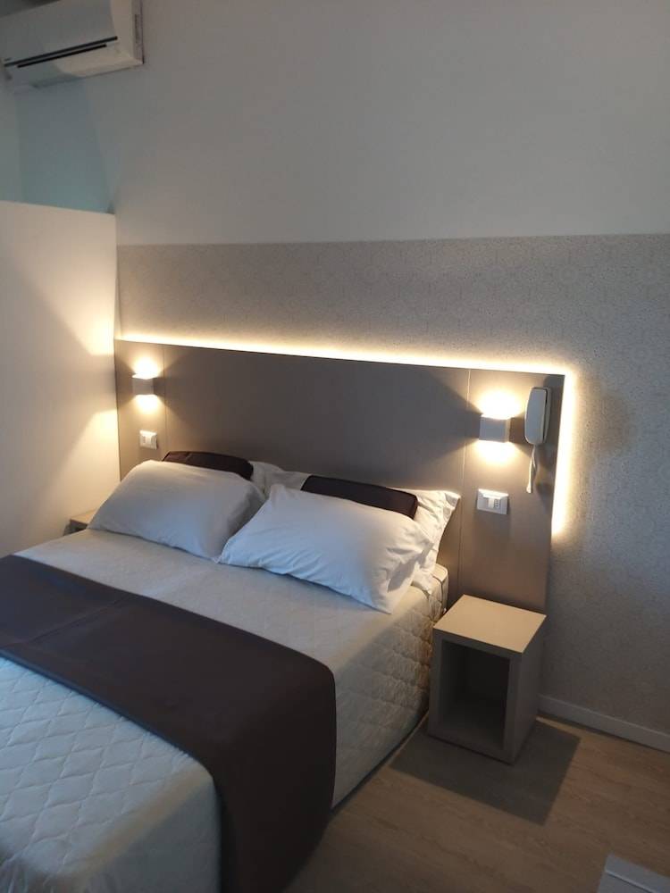 Hotel Ideal 1
