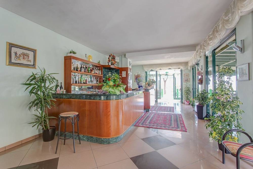 Hotel Emilia 2
