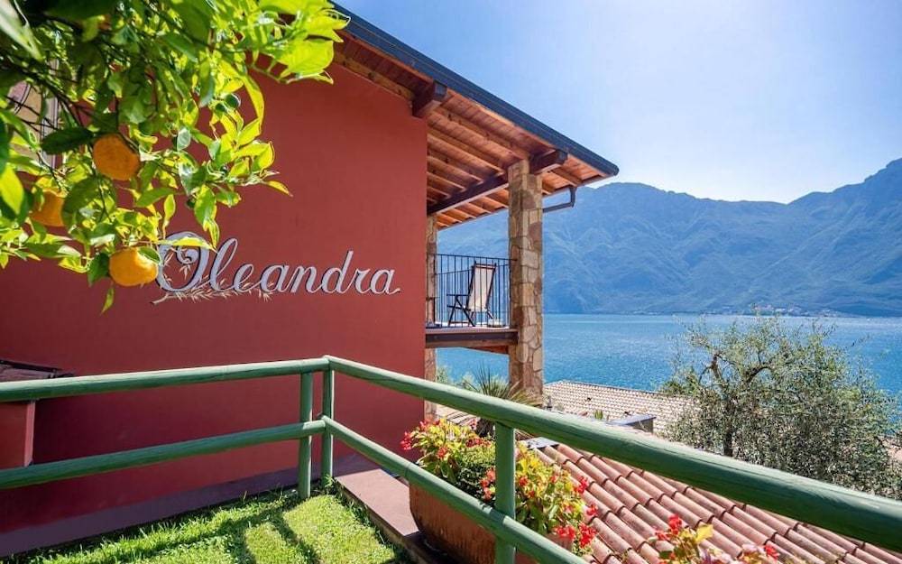 Relax Hotel Villa Gardenia & Villa Oleandra 1