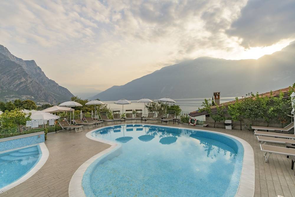 Garda Suite Hotel - Adults Only Hotel 1