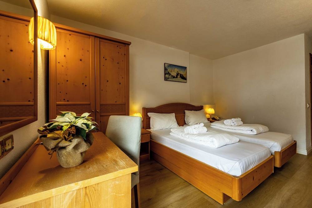 Hotel Grizzly "Ski-in Ski-out" 2
