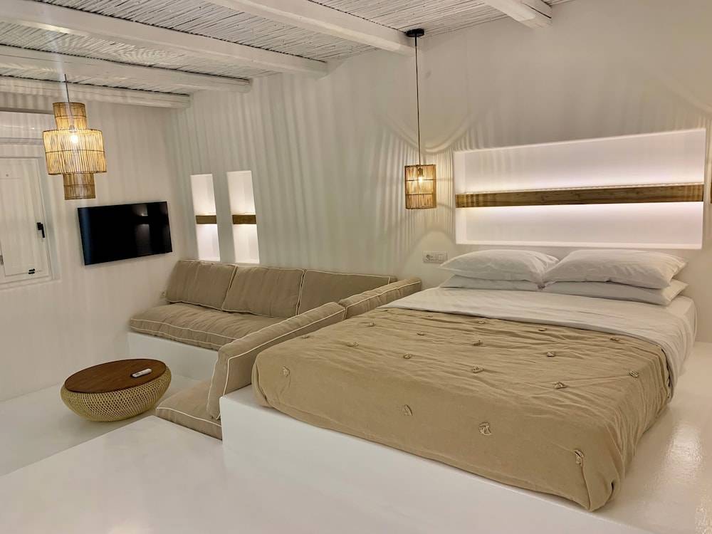Yialos Ios Hotel 1