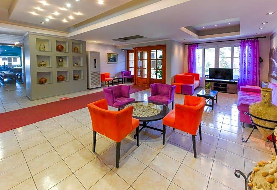 Paradise Hotel 2