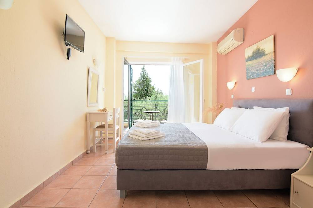 Julia Hotel 2