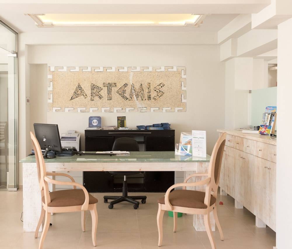 Artemis Hotel Apartments 2