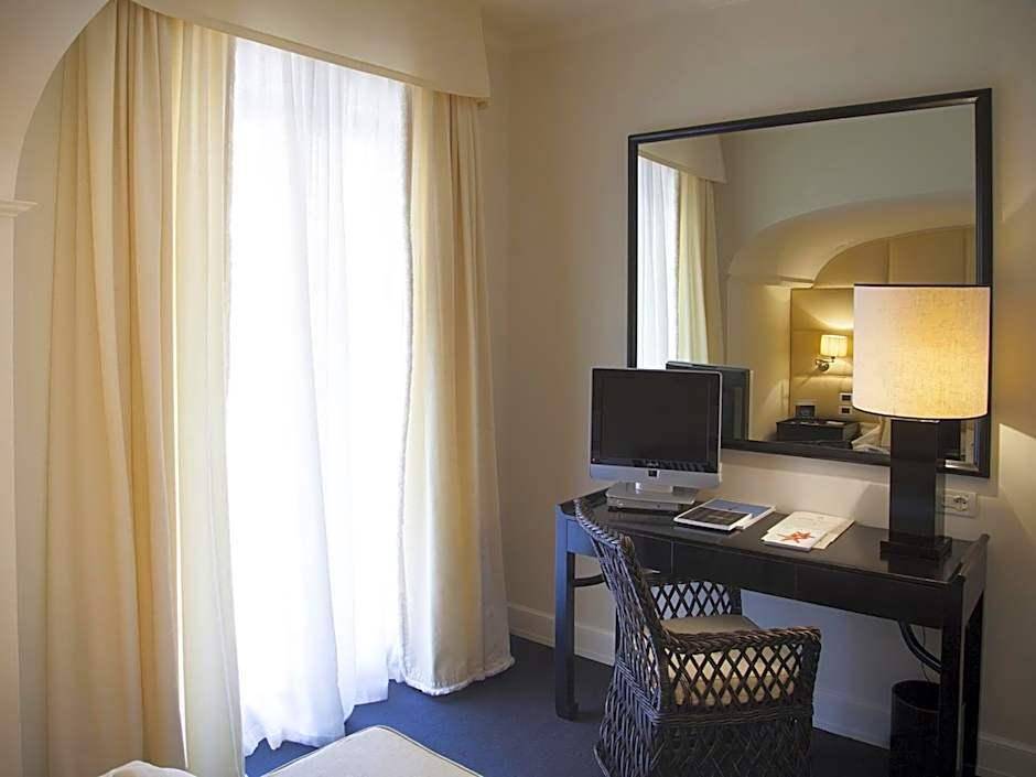 California Park Hotel 1