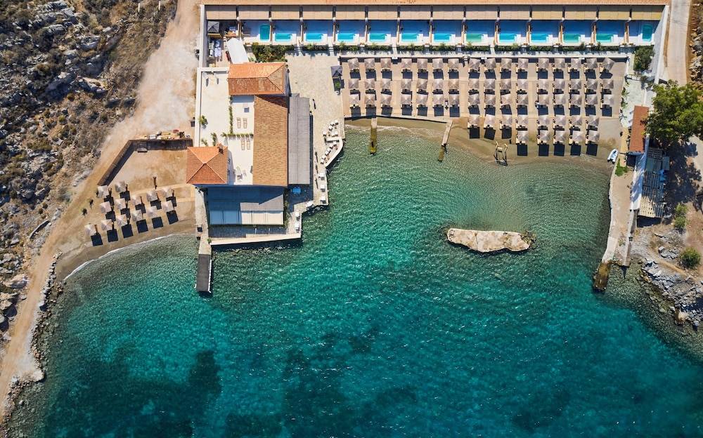 Mandraki Beach Resort 1