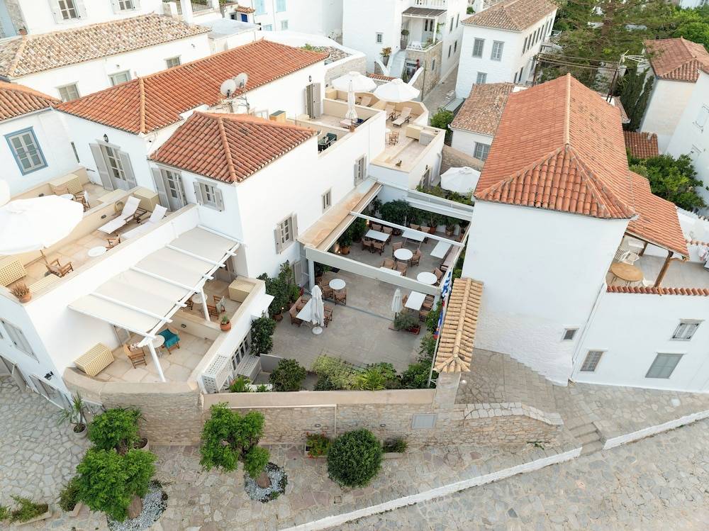 Angelica Traditional Boutique Hotel 2