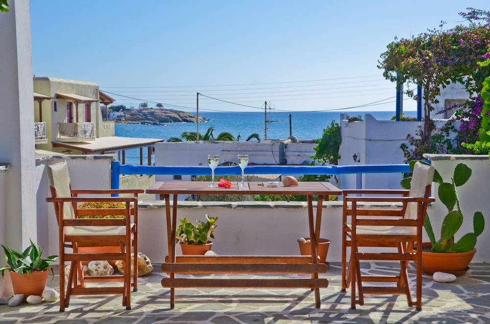 Sea View Apartments & Studios 1
