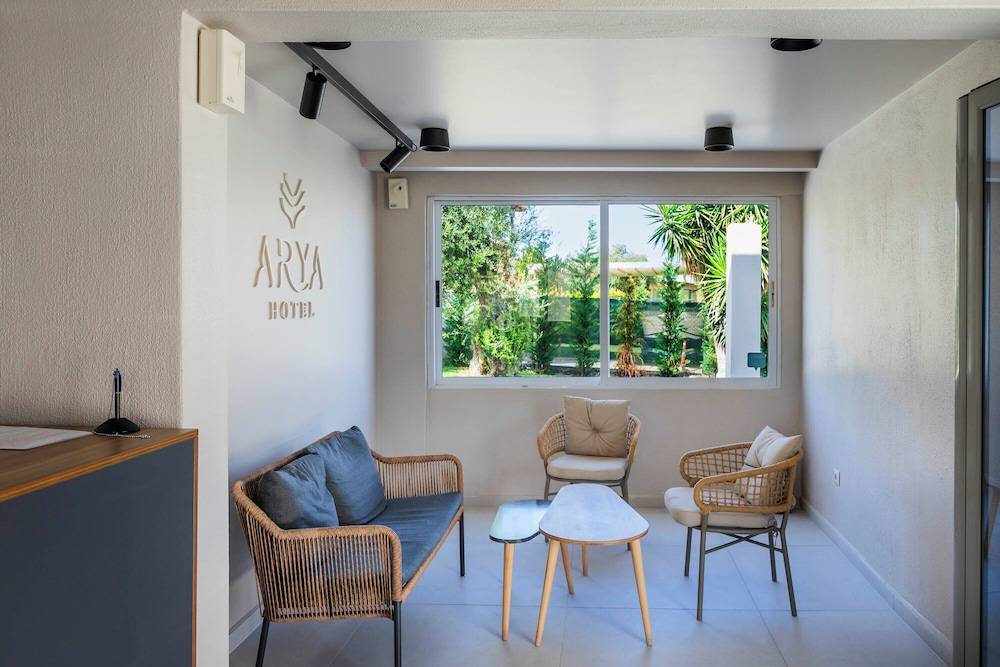 Arya Hotel 2