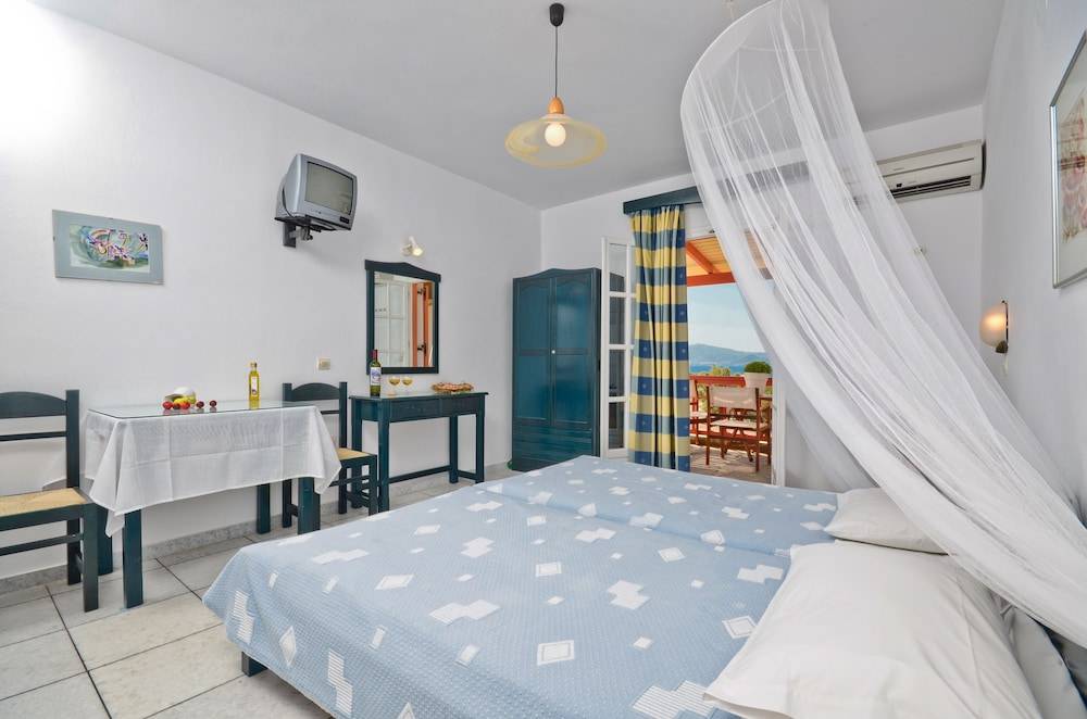Ydreos Studios & Apartments 2