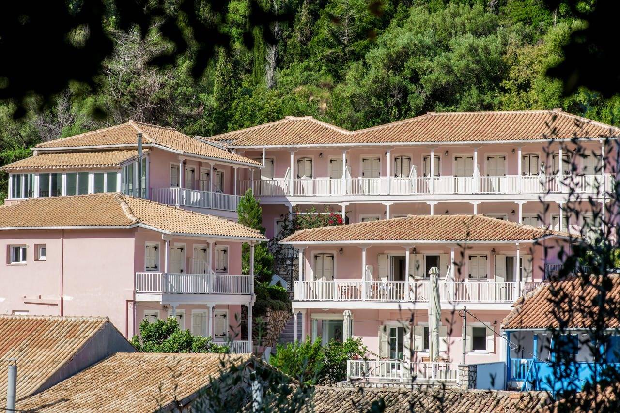 Ionis Hotel 2