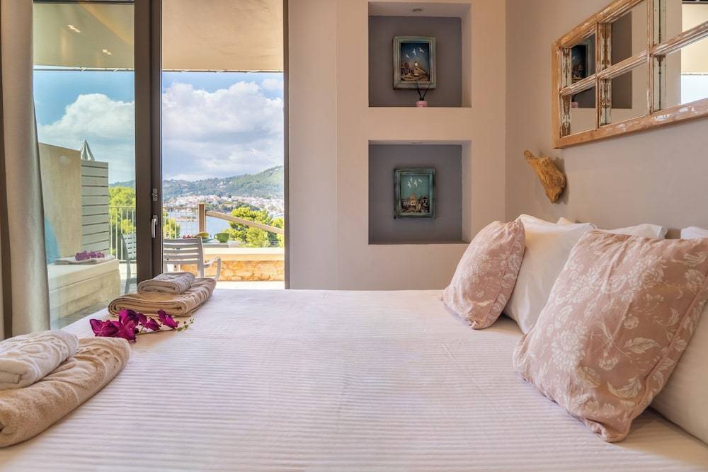 Core Luxury Suites 2