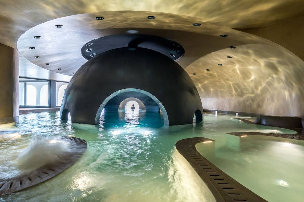 Euphoria Retreat - A Holistic Wellbeing Destination Spa 1