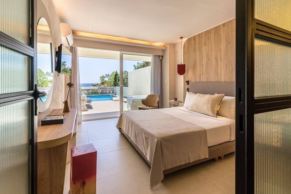Hotel Blue Dream Palace Tripiti Resort 1
